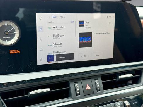 Used 2025 Lexus ES 350 w/ Premium Package FWD image 23