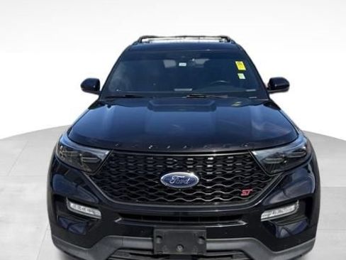 Used 2020 Ford Explorer ST image 2