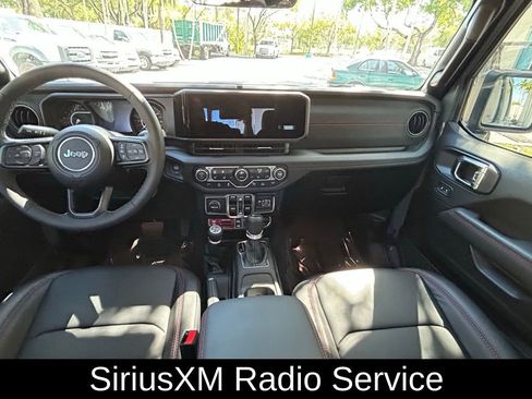 Certified 2025 Jeep Gladiator Rubicon image 10