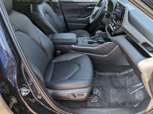Used 2026 Toyota Highlander XLE AWD/4WD image 34