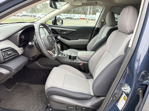 Used 2025 Subaru Outback Premium w/ Popular Package #1A image 16