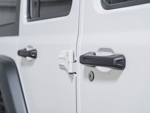 Used 2024 Jeep Wrangler Sport image 16