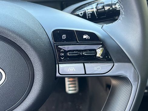 Certified 2025 Hyundai Elantra Sport FWD image 23