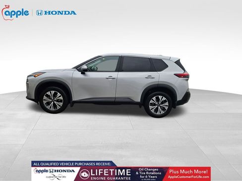 Used 2023 Nissan Rogue SV image 8