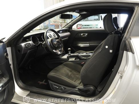 Used 2015 Ford Mustang GT RWD image 40