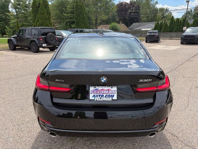 Used 2025 BMW 330i xDrive Sedan AWD/4WD image 3