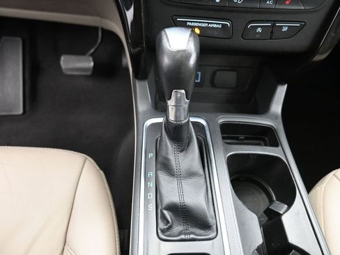 Used 2017 Ford Escape Titanium image 27