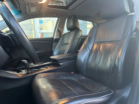 Used 2013 Toyota Avalon Limited image 8