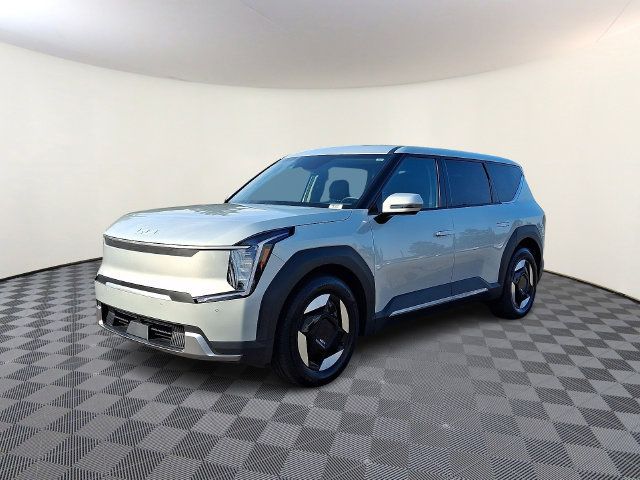 Certified 2024 Kia EV9 Light Long Range RWD image 3