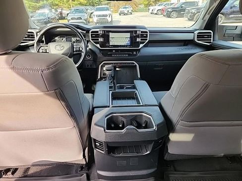 Used 2022 Toyota Tundra SR5 image 5
