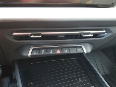 New 2026 Audi Q3 quattro 2.0T AWD/4WD image 29