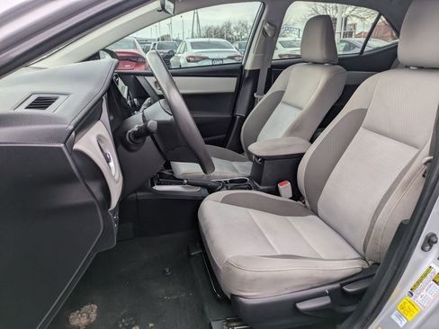 Used 2019 Toyota Corolla LE image 25