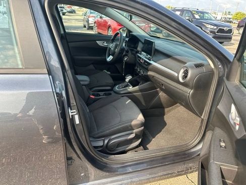 Used 2023 Kia Forte LXS FWD image 18