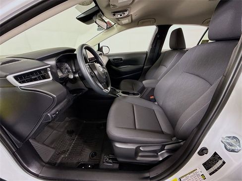 Certified 2025 Toyota Corolla LE image 6