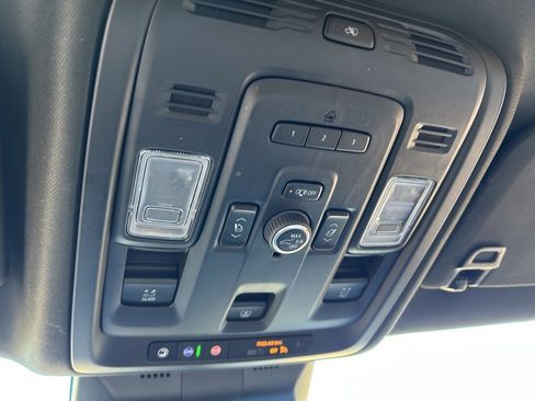 Used 2024 Cadillac Escalade ESV Premium Luxury image 62