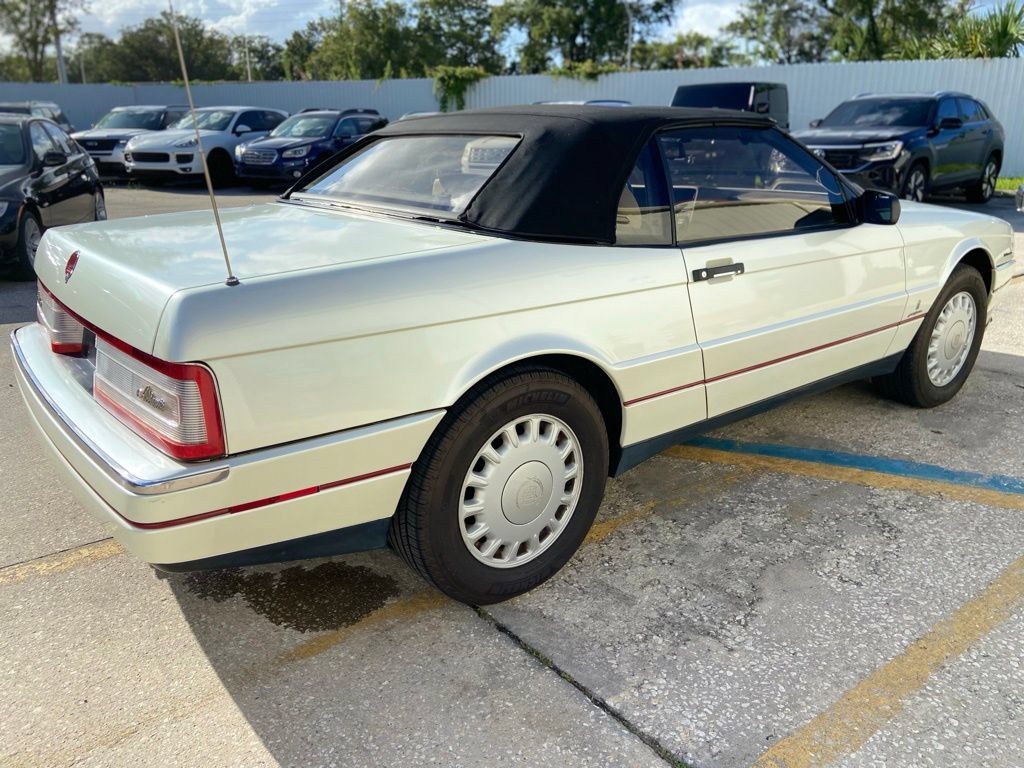 Used 1993 Cadillac Allante FWD image 5