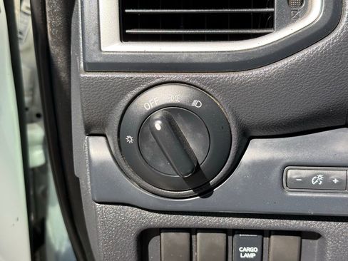 Used 2017 Nissan Titan S image 25