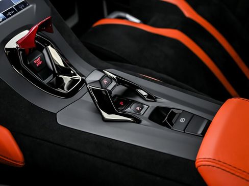 Used 2023 Lamborghini Huracan STO image 33