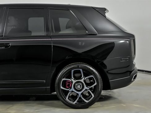 Used 2021 Rolls-Royce Cullinan AWD/4WD image 9