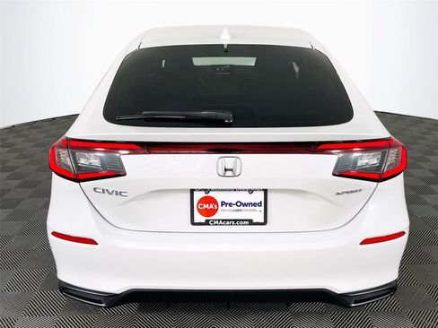 Used 2023 Honda Civic Sport image 9