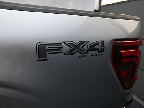 Used 2025 Ford F150 Lariat w/ Equipment Group 502A High image 10