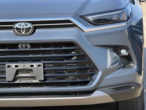 Used 2026 Toyota Grand Highlander FWD image 8