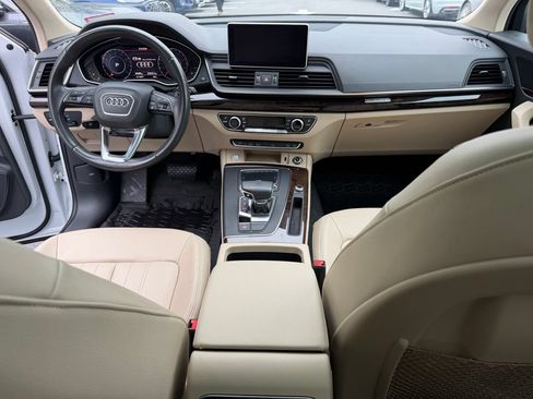 Used 2019 Audi Q5 Premium Plus w/ Premium Plus Package AWD/4WD image 19