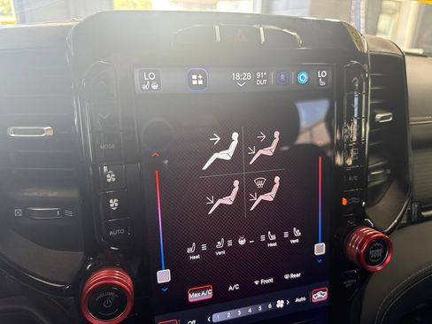 Used 2023 RAM 1500 Limited w/ Body Color Bumper Group AWD/4WD image 22