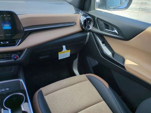 New 2026 Chevrolet Equinox ACTIV w/ Convenience Package III FWD image 16