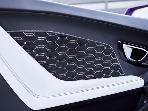 Used 2024 Lamborghini Huracan EVO image 36