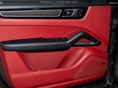 Used 2023 Porsche Cayenne GTS w/ Premium Package Plus image 15