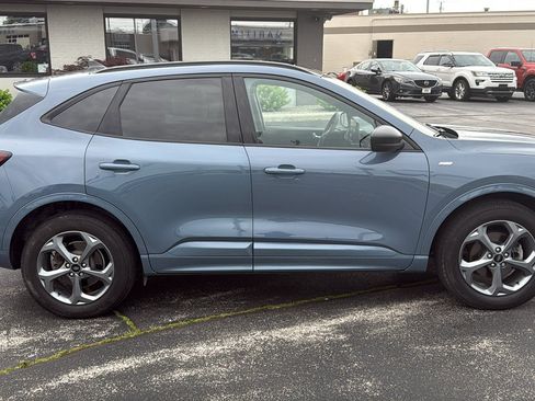 Used 2023 Ford Escape ST-Line w/ Tech Pack #1 AWD/4WD image 10