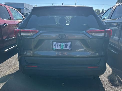 Used 2019 Toyota RAV4 LE w/ All Weather Liner Package AWD/4WD image 5