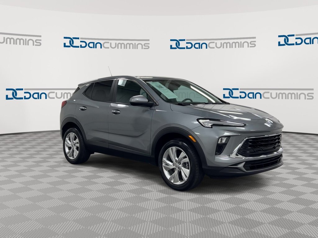 Used 2024 Buick Encore GX Preferred AWD/4WD image 2
