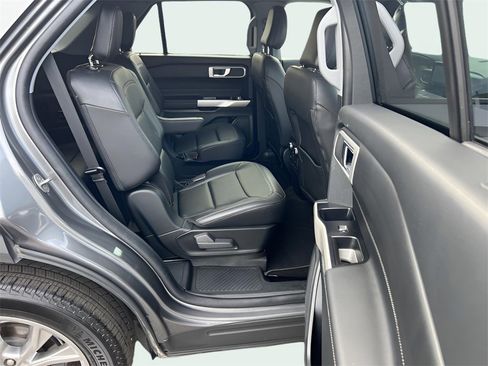 Used 2023 Ford Explorer XLT w/ Equipment Group 202A image 18