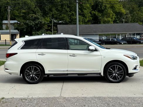 Used 2016 INFINITI QX60 FWD w/ Deluxe Technology Package image 7