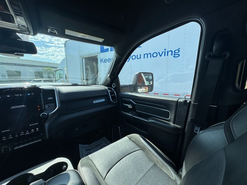 Used 2023 RAM 3500 Laramie AWD/4WD image 32