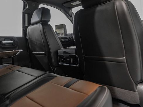 Used 2022 Chevrolet Silverado 3500 High Country image 38