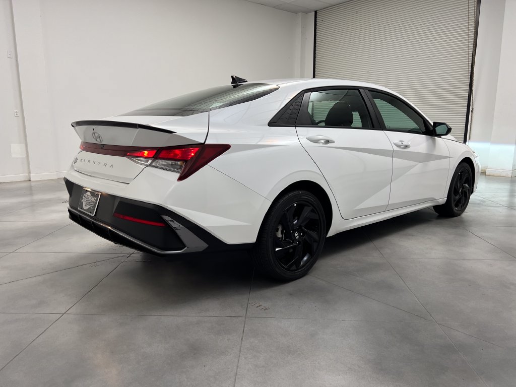 Used 2026 Hyundai Elantra Sport FWD image 9