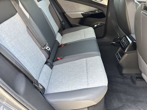 New 2026 Volkswagen ID.4 Pro RWD image 9