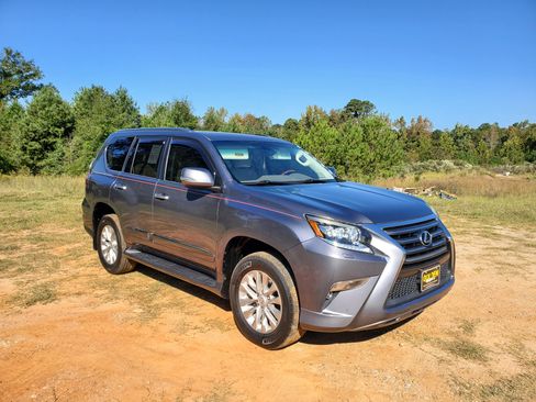 Used 2015 Lexus GX 460 image 16