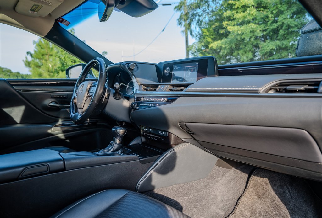 Used 2019 Lexus ES 350 w/ Premium Package FWD image 32