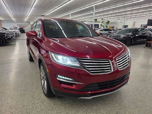 Used 2017 Lincoln MKC Reserve w/ Lincoln MKC Climate Package AWD/4WD image 4