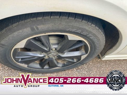 Used 2024 Honda Odyssey Elite image 8