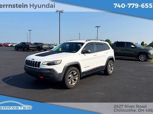 Used 2019 Jeep Cherokee Trailhawk AWD/4WD image 3