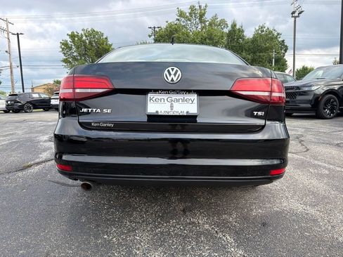 Used 2017 Volkswagen Jetta SE FWD image 8