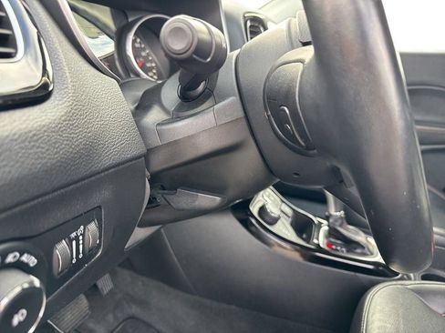 Used 2018 Jeep Compass Limited w/ Navigation Group AWD/4WD image 45