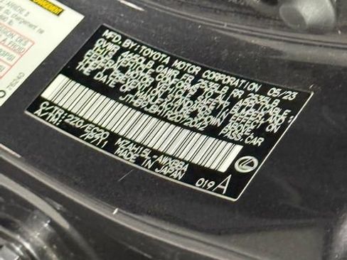 Used 2024 Lexus UX 250h F Sport image 32