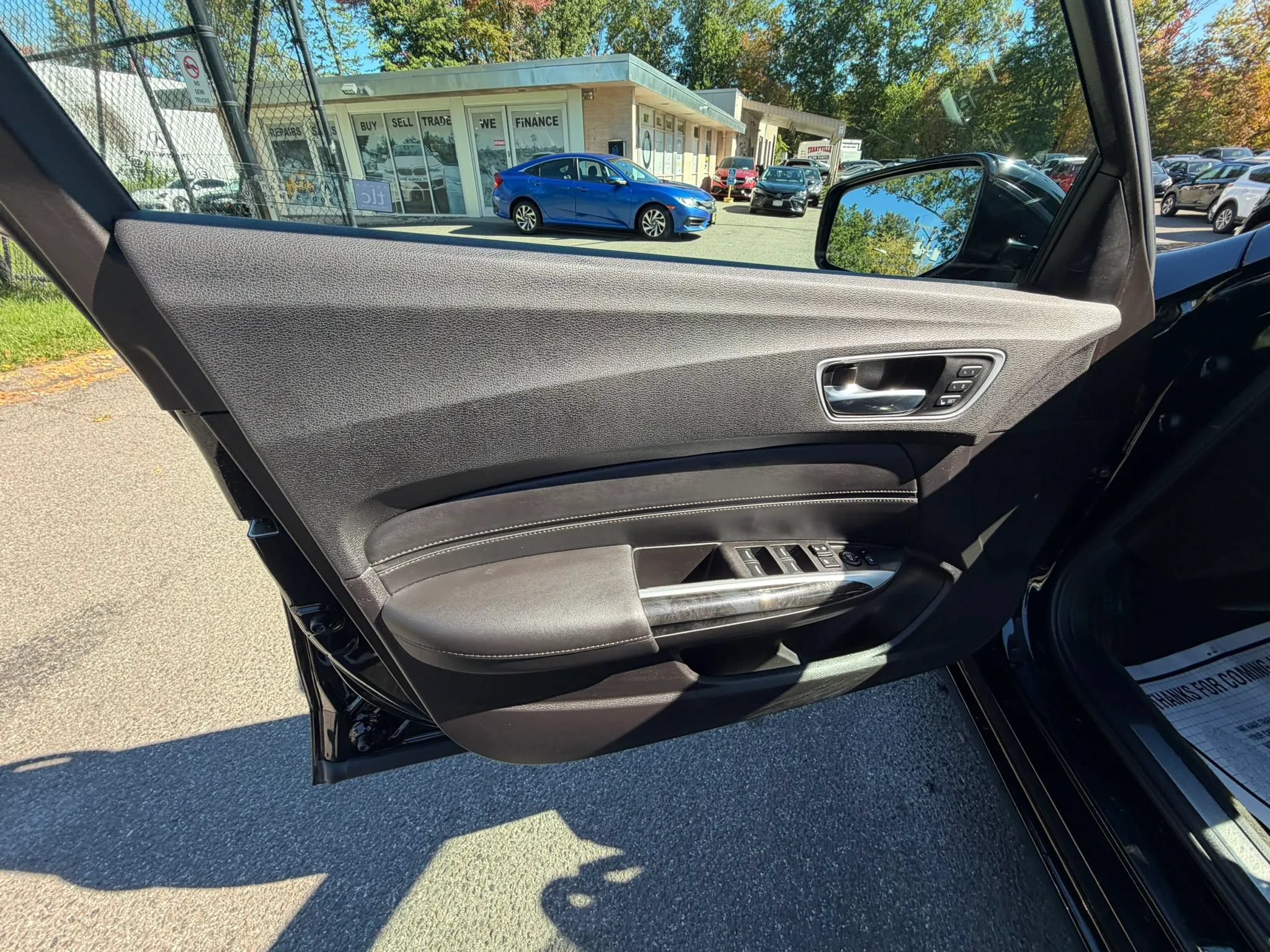 Used 2018 Acura TLX w/ Technology Package FWD image 11