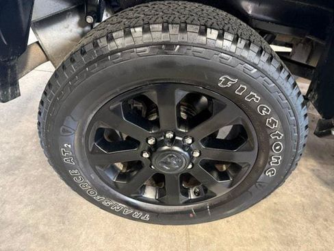Certified 2024 RAM 2500 Big Horn w/ Night Edition AWD/4WD image 21